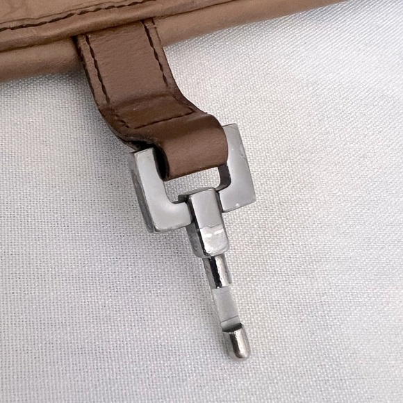 Authentic Gucci Wallet - Picture 6 of 17